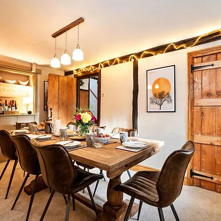 4 Bedroom Country For Ideal Getaway * Kirkby Lonsdale