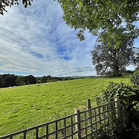 Nyaraló 4 Bedroom Country For Ideal Getaway Kirkby Lonsdale