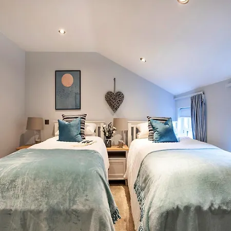 4 Bedroom Country For Ideal Getaway Kirkby Lonsdale